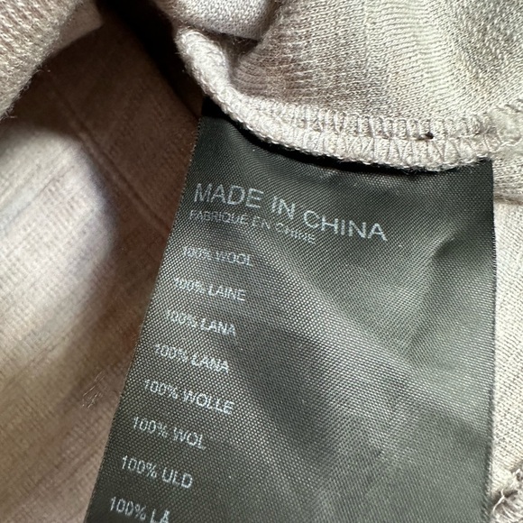 Club Monaco Womens Reeta Space Dye Grey Bell Sleeve Wool LS Sweater Top Sz XS - Picture 6 of 6